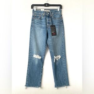 Levi's Wedgie Straight Jeans in Uncovered Truth Size 24
